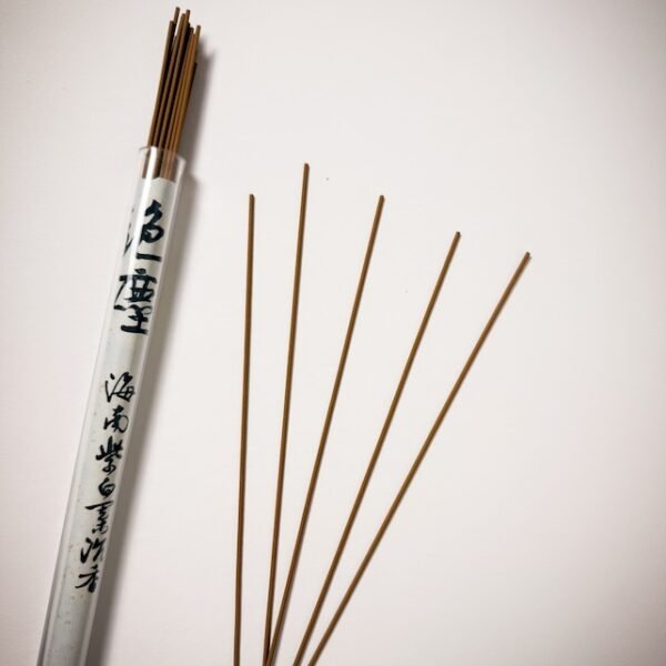 "Purple and White Kynam" Agarwood Incense Sticks